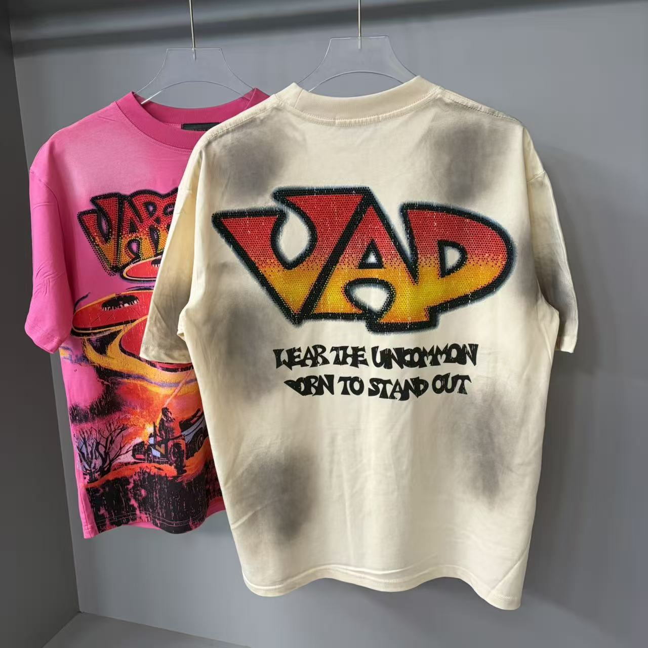 VARE ALL DAY Orange Graphic Tee