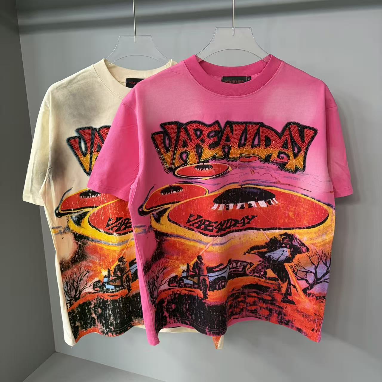 VARE ALL DAY Orange Graphic Tee