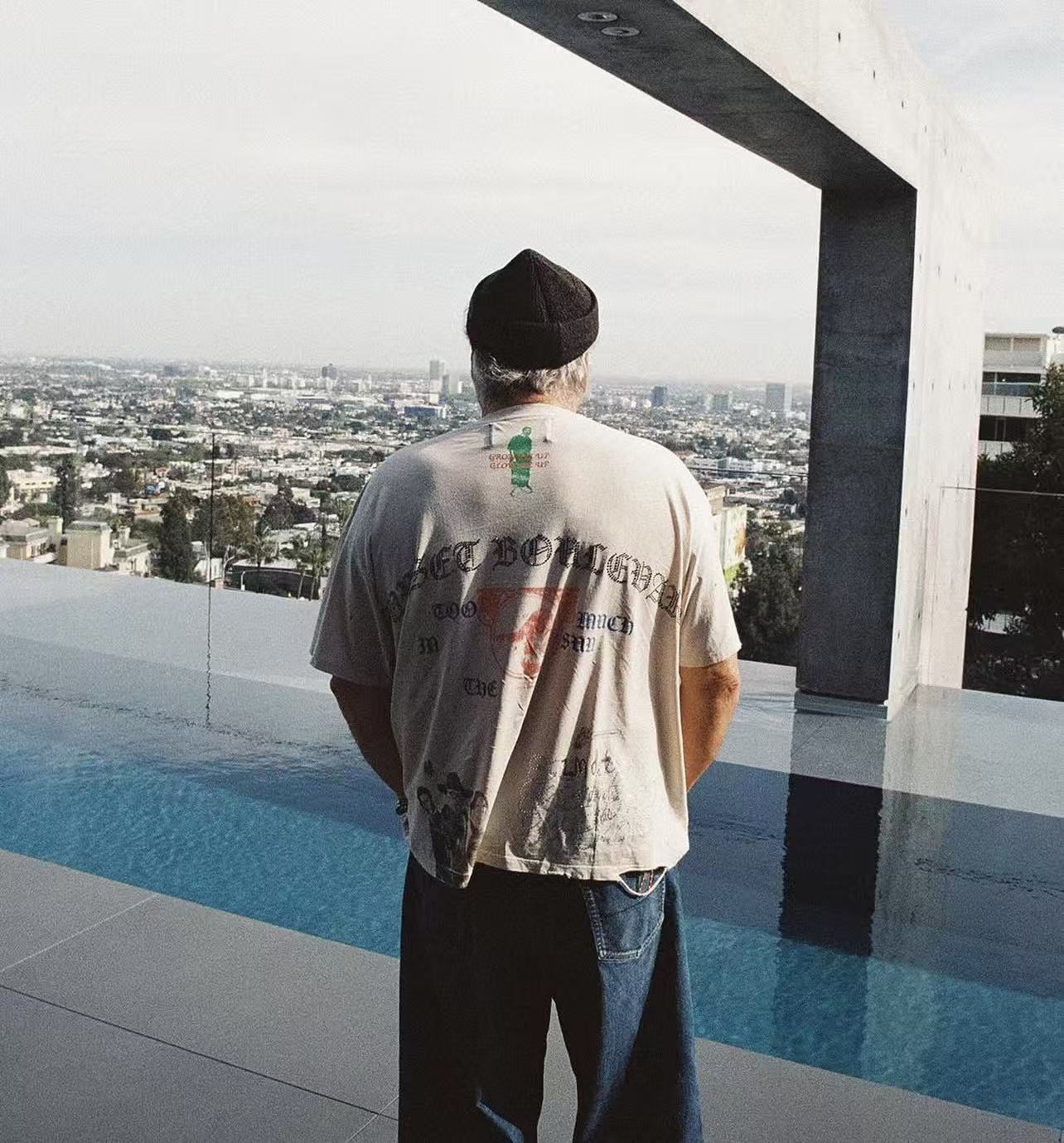 Paly Hollywood Artistic Line Graphic T-Shirt