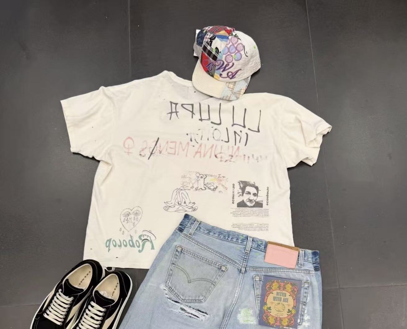 Paly Hollywood Handwritten Graphic Print T-Shirt