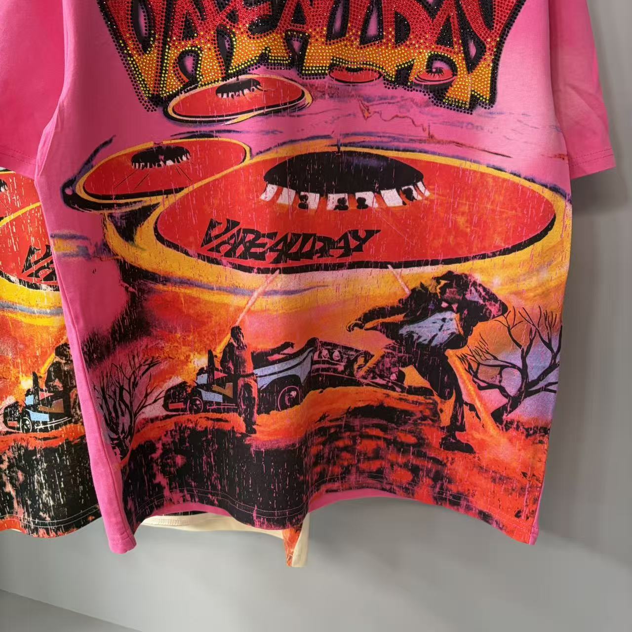 VARE ALL DAY Orange Graphic Tee