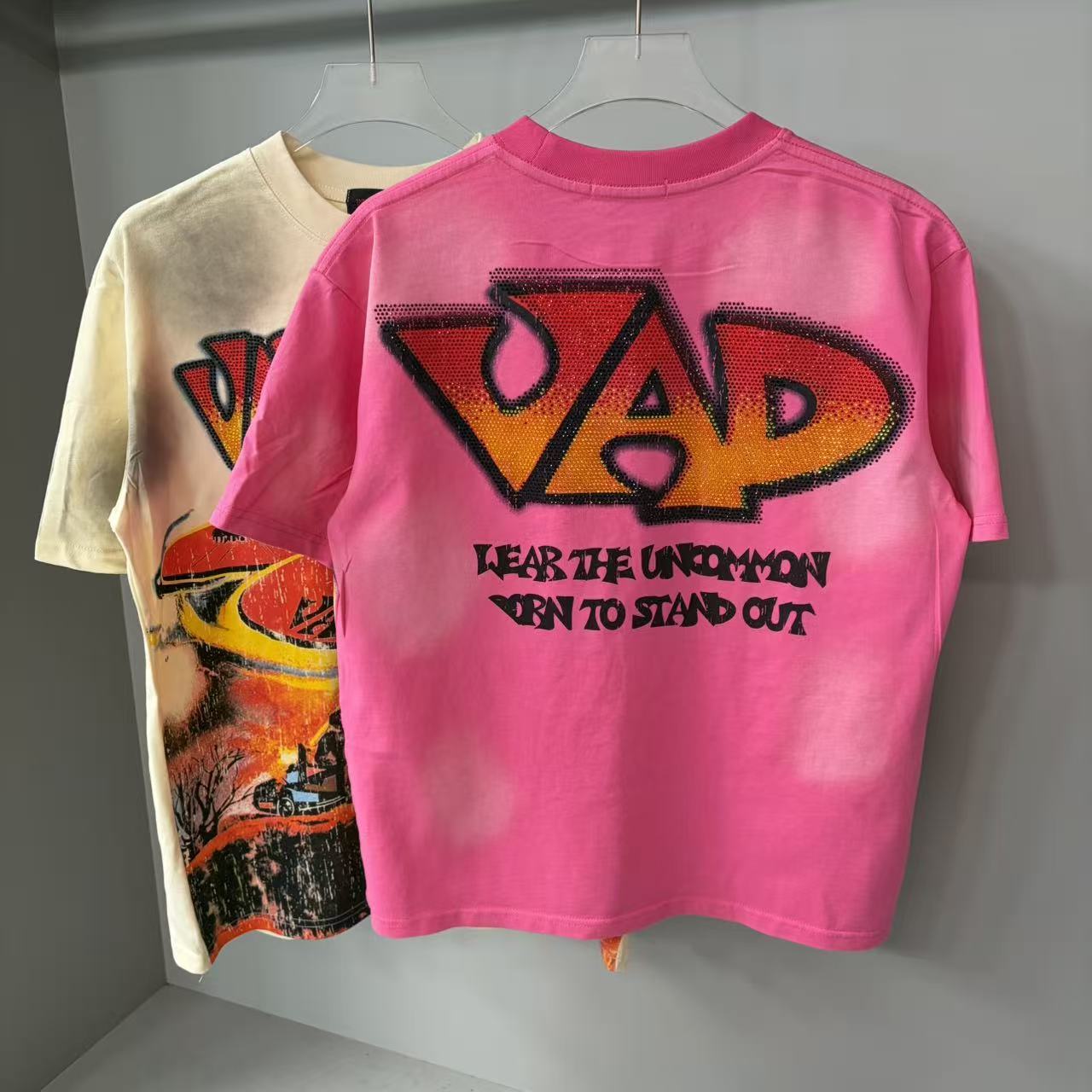 VARE ALL DAY Orange Graphic Tee