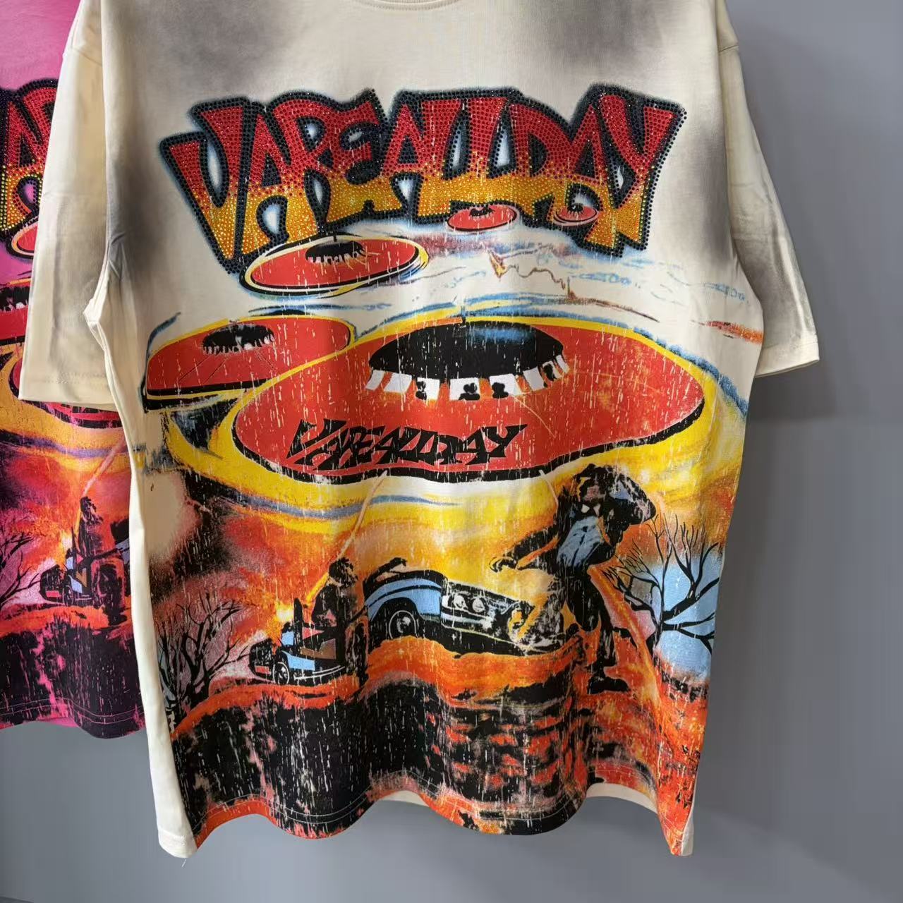VARE ALL DAY Orange Graphic Tee